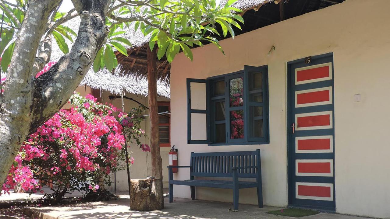 Paje By Night Bungalows Luaran gambar